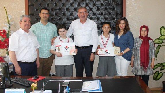İlçemiz Mihtatpaşa Ortaokulu ´´11.TÜBİTAK Ortaokul Öğrencileri Araştırma Projeleri´´ Yarışmasında  Adana Bölge Birincisi Oldu