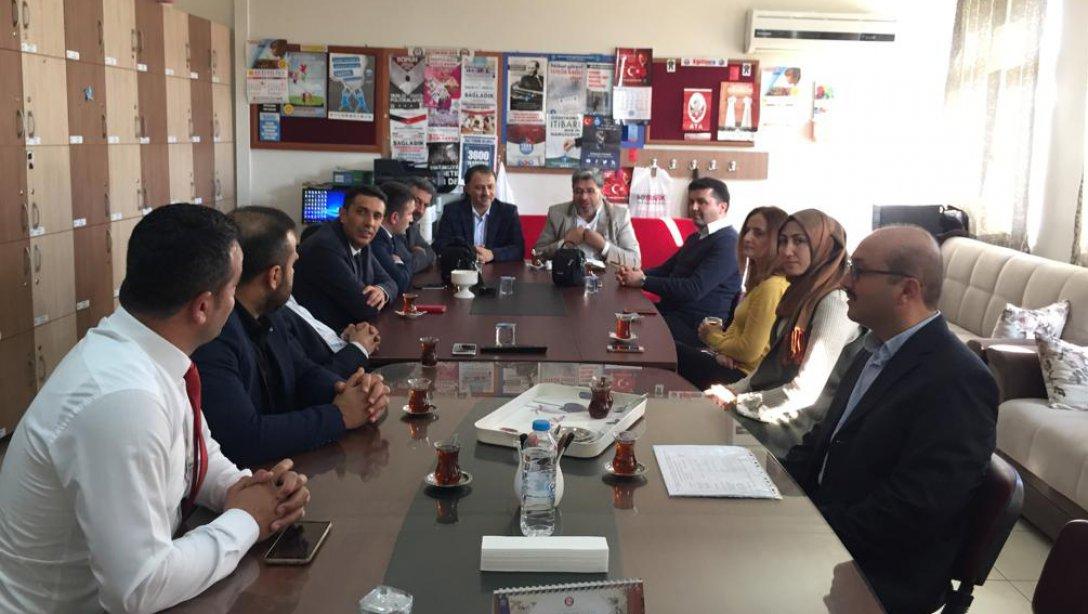 İlçemiz Mehmet Dağlı İmam Hatip Ortaokulunda Yönetici Gelişim Programı Toplantısı Gerçekleştirildi