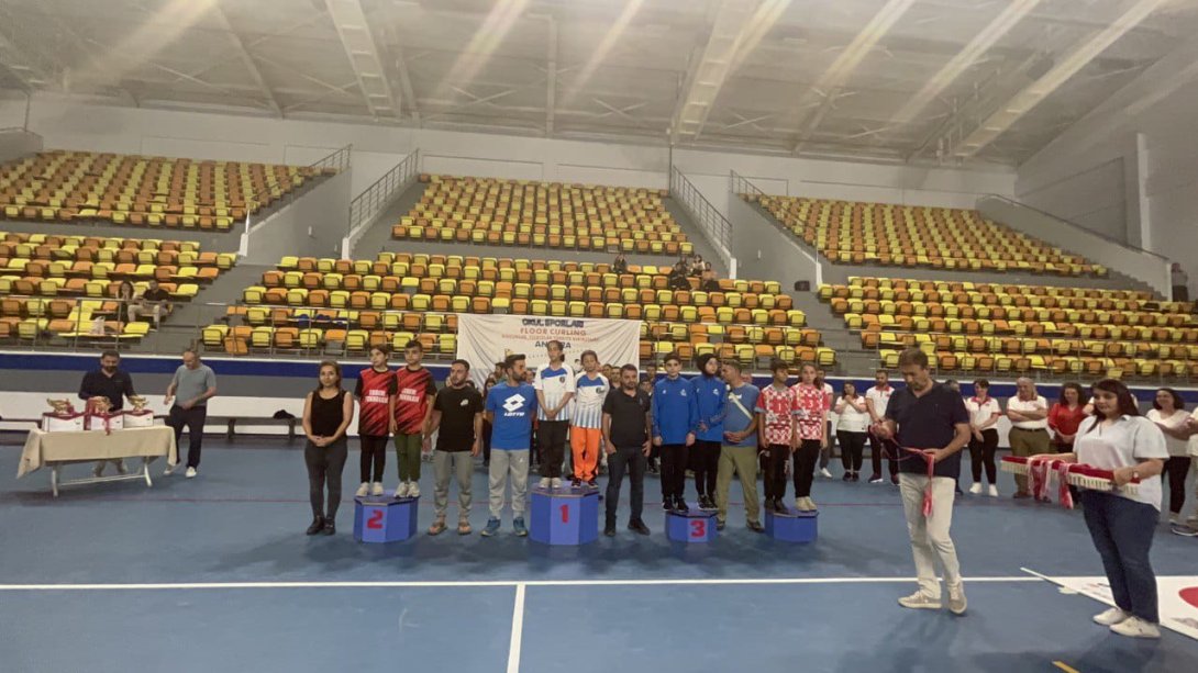 İlçemiz Turgut Özal Ortaokulu Miks Takımı okulsporları Türkiye Şampiyonası FloorCURLİNG Finallerinde Büyük Başarı